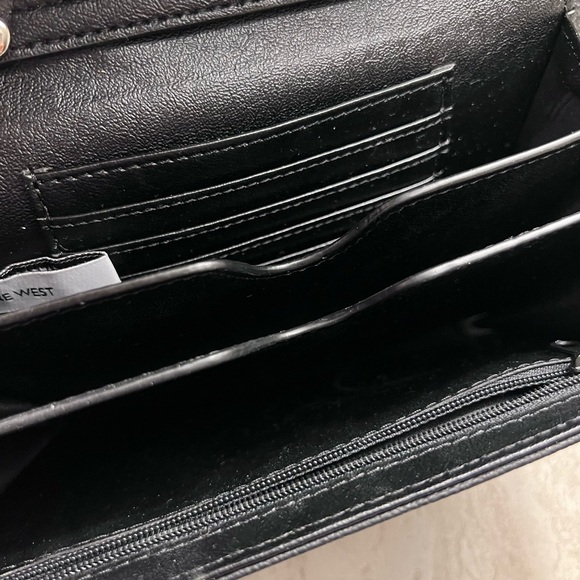 Nine West black crossbody bag - Picture 6 of 9